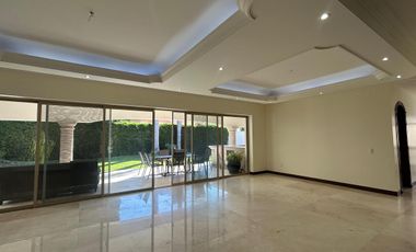 Hermosa casa de lujo en renta en Puerta de Hierro