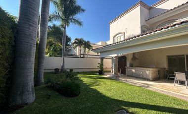 Hermosa casa de lujo en renta en Puerta de Hierro