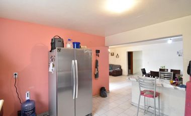 Vendo casa en Loma Bonita con amplios espacios