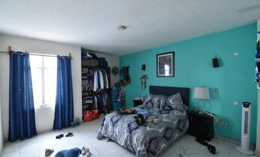 Vendo casa en Loma Bonita con amplios espacios