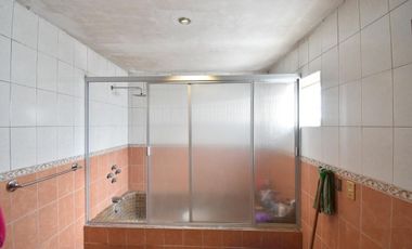 Vendo casa en Loma Bonita con amplios espacios