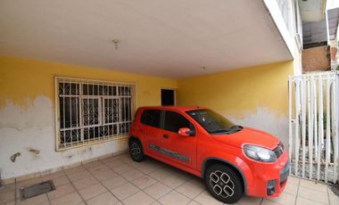 Vendo casa en Loma Bonita con amplios espacios