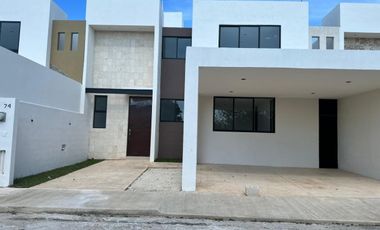 CASA EN PRADERAS DEL MAYAB