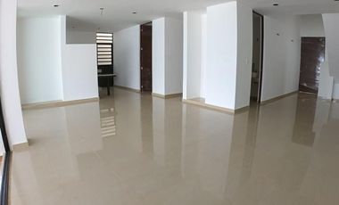 CASA EN PRADERAS DEL MAYAB