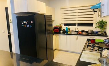 CASA EQUIPADA Y AMUEBLADA VENTA POLIGONO SUR