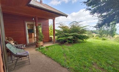 VIVE FRENTE AL LAGO RANCO CASA DE 4D Y 3B