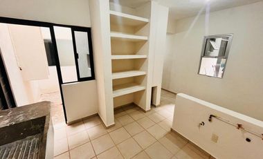 Casa en venta en Veracruz de 3 niveles Fracc. Floresta