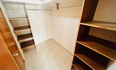 Casa en venta en Veracruz de 3 niveles Fracc. Floresta