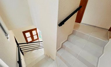 Casa en venta en Veracruz de 3 niveles Fracc. Floresta