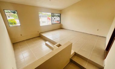 Casa en venta en Veracruz de 3 niveles Fracc. Floresta