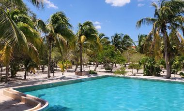 Villa en venta en Celestún, Yuc, frente al mar.