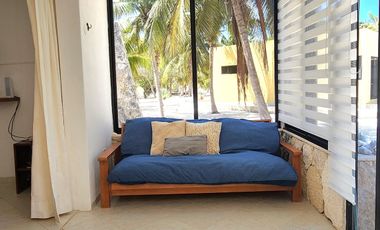 Villa en venta en Celestún, Yuc, frente al mar.