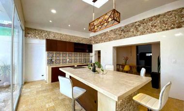 Casa en venta en el Centro de Mérida amueblada