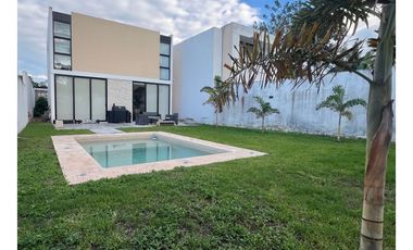 Venta Casa en Privada YAAX BEH Conkal Mérida Yucatán con Amenidades