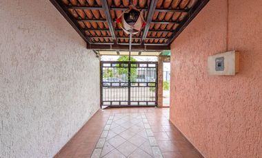 Casa en Venta de una planta en Fraccionamiento Revolución, Tlaquepaque
