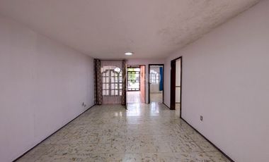 Casa en Venta de una planta en Fraccionamiento Revolución, Tlaquepaque