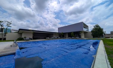 RENTA DE CASA EN SOLARES ALTANZA, CASA LISTA PARA ESTRENARSE, ALBERCA EN COTO