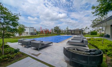 RENTA DE CASA EN SOLARES ALTANZA, CASA LISTA PARA ESTRENARSE, ALBERCA EN COTO