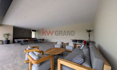 RENTA DE CASA EN SOLARES ALTANZA, CASA LISTA PARA ESTRENARSE, ALBERCA EN COTO