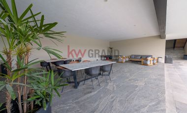 RENTA DE CASA EN SOLARES ALTANZA, CASA LISTA PARA ESTRENARSE, ALBERCA EN COTO