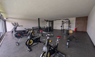 RENTA DE CASA EN SOLARES ALTANZA, CASA LISTA PARA ESTRENARSE, ALBERCA EN COTO