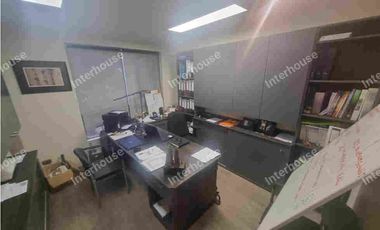 Oficina en excelente estado, luminosa y con una excelente ubicación.