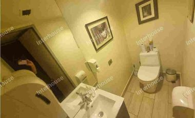 Oficina en excelente estado, luminosa y con una excelente ubicación.