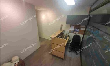 Oficina en excelente estado, luminosa y con una excelente ubicación.