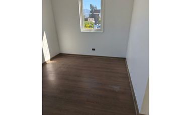 VENDO HERMOSA Y AMPLIA CASA EN EXCLUSIVO CONDOMINIO LIMACHE pb