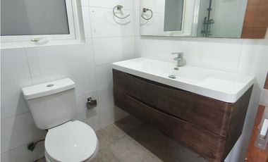 VENDO HERMOSA Y AMPLIA CASA EN EXCLUSIVO CONDOMINIO LIMACHE pb