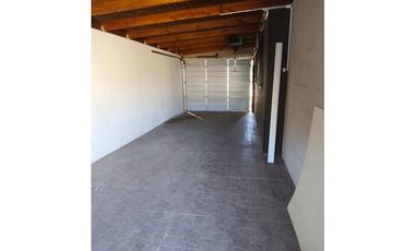 VENDO HERMOSA Y AMPLIA CASA EN EXCLUSIVO CONDOMINIO LIMACHE pb