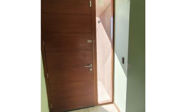 VENDO HERMOSA Y AMPLIA CASA EN EXCLUSIVO CONDOMINIO LIMACHE pb