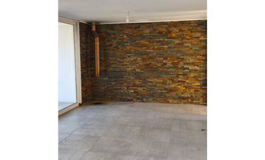 VENDO HERMOSA Y AMPLIA CASA EN EXCLUSIVO CONDOMINIO LIMACHE pb