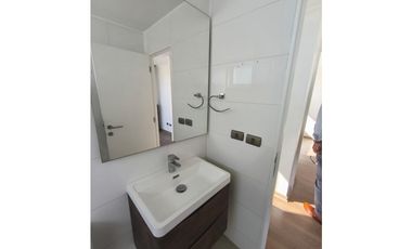 VENDO HERMOSA Y AMPLIA CASA EN EXCLUSIVO CONDOMINIO LIMACHE pb