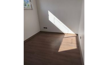 VENDO HERMOSA Y AMPLIA CASA EN EXCLUSIVO CONDOMINIO LIMACHE pb