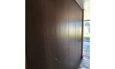 VENDO HERMOSA Y AMPLIA CASA EN EXCLUSIVO CONDOMINIO LIMACHE pb