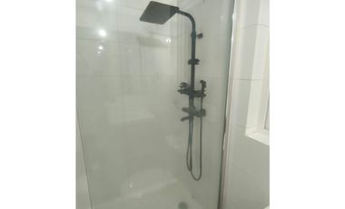 VENDO HERMOSA Y AMPLIA CASA EN EXCLUSIVO CONDOMINIO LIMACHE pb