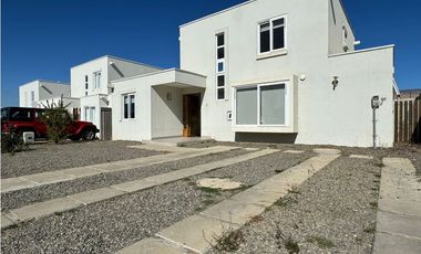 CURAUMA - CASA EN CONDOMINIO ALGARROBO - 4D 3B 3E