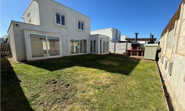 CURAUMA - CASA EN CONDOMINIO ALGARROBO - 4D 3B 3E