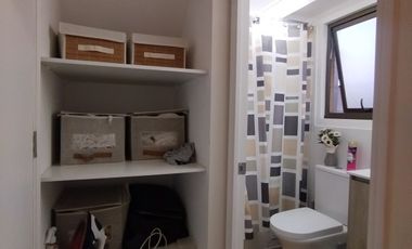 Casa en Venta en EXCELENTE CASA MEJORADA BARRIO LOS MAITENES.