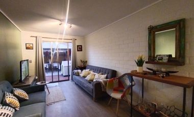 Casa en Venta en EXCELENTE CASA MEJORADA BARRIO LOS MAITENES.