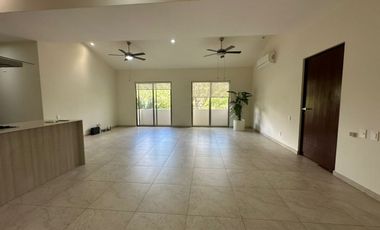 Departamento en venta en Serena, dentro del Yucatán Country Club
