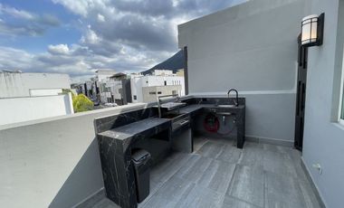 CASA EN RENTA AMUEBLADA Y EQUIPADA EN CUMBRES ELITE 7 SECTOR - MTY, NL