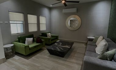 CASA EN RENTA AMUEBLADA Y EQUIPADA EN CUMBRES ELITE 7 SECTOR - MTY, NL