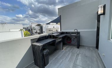 CASA EN RENTA AMUEBLADA Y EQUIPADA EN CUMBRES ELITE 7 SECTOR - MTY, NL