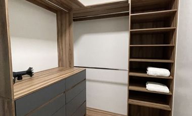 CASA EN RENTA AMUEBLADA Y EQUIPADA EN CUMBRES ELITE 7 SECTOR - MTY, NL