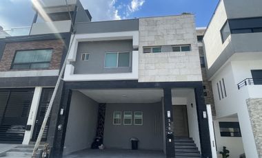CASA EN RENTA AMUEBLADA Y EQUIPADA EN CUMBRES ELITE 7 SECTOR - MTY, NL