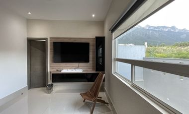 CASA EN RENTA AMUEBLADA Y EQUIPADA EN CUMBRES ELITE 7 SECTOR - MTY, NL