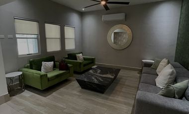 CASA EN RENTA AMUEBLADA Y EQUIPADA EN CUMBRES ELITE 7 SECTOR - MTY, NL