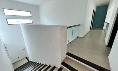 CASA EN RENTA EN CANCUN F-1136, 3 RECS. EN VILLAMAGNA $50,000